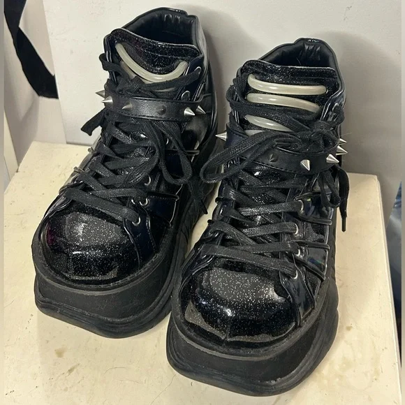 Black Demonia platform shoes - Picture 2 of 5